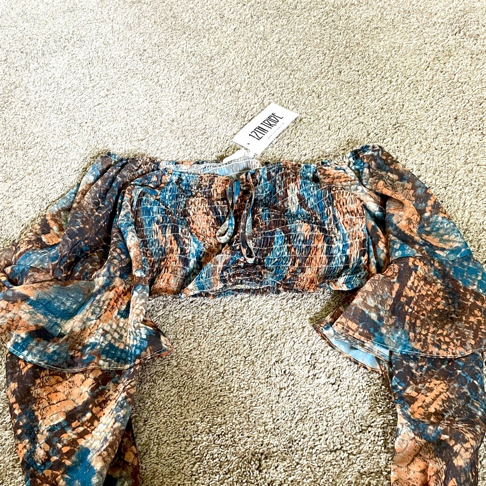 New with tags- crop top!